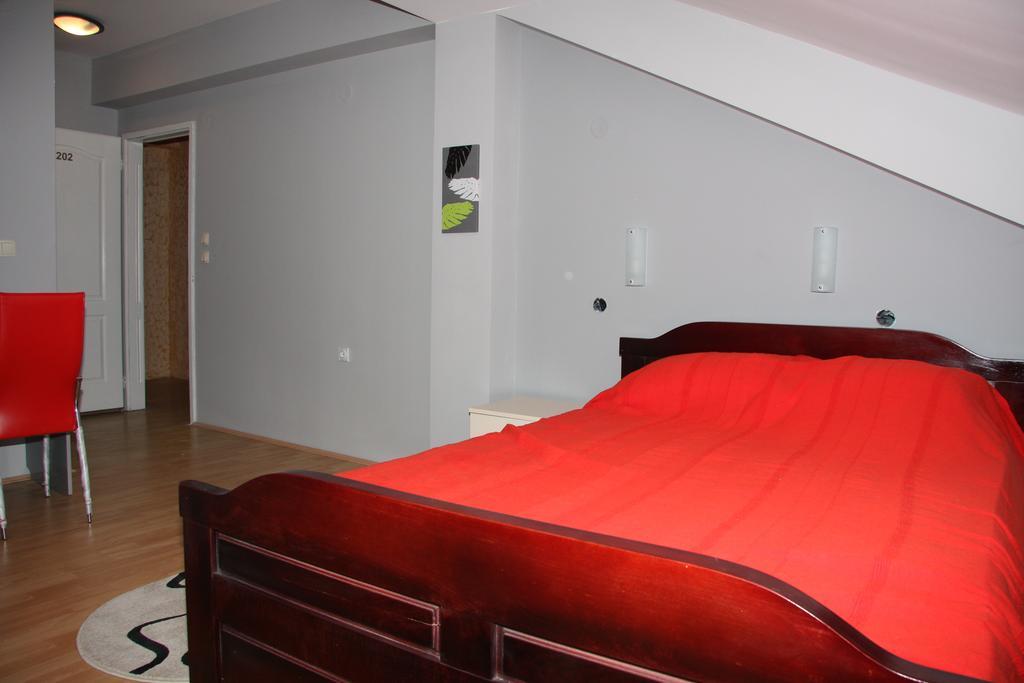 פירוט Hotel Dijana מראה חיצוני תמונה