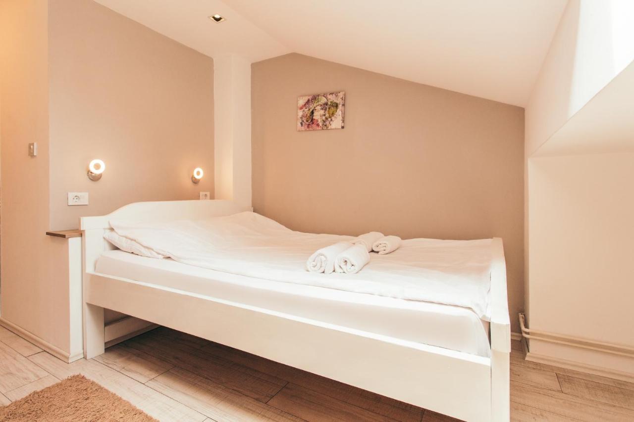 פירוט Hotel Dijana מראה חיצוני תמונה