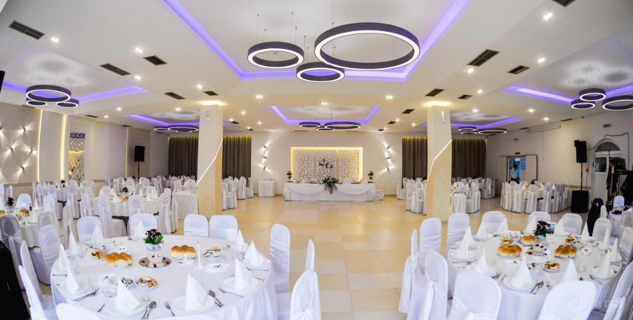 פירוט Hotel Dijana מראה חיצוני תמונה
