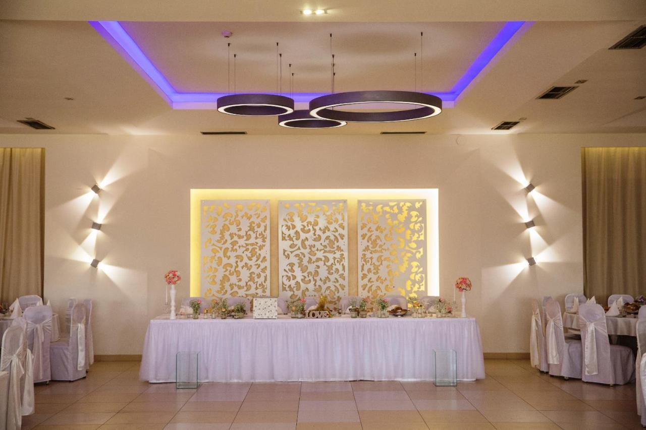 פירוט Hotel Dijana מראה חיצוני תמונה