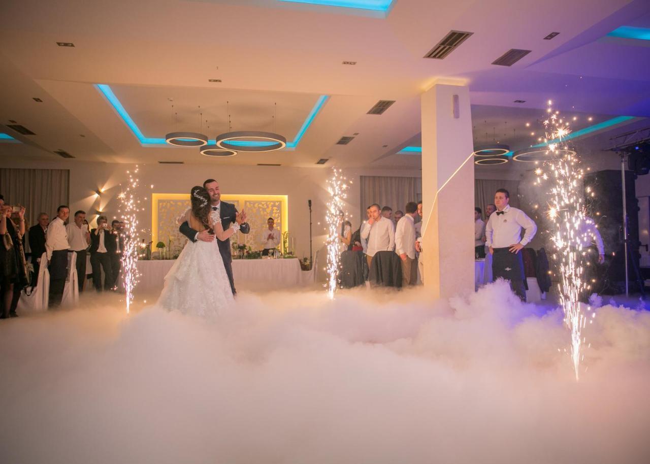 פירוט Hotel Dijana מראה חיצוני תמונה