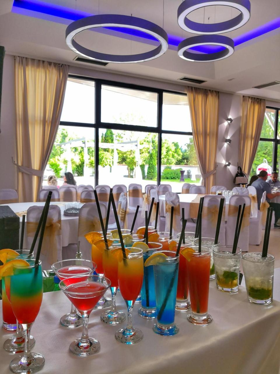 פירוט Hotel Dijana מראה חיצוני תמונה
