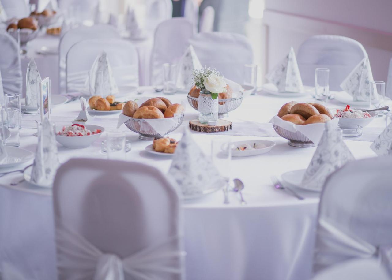פירוט Hotel Dijana מראה חיצוני תמונה