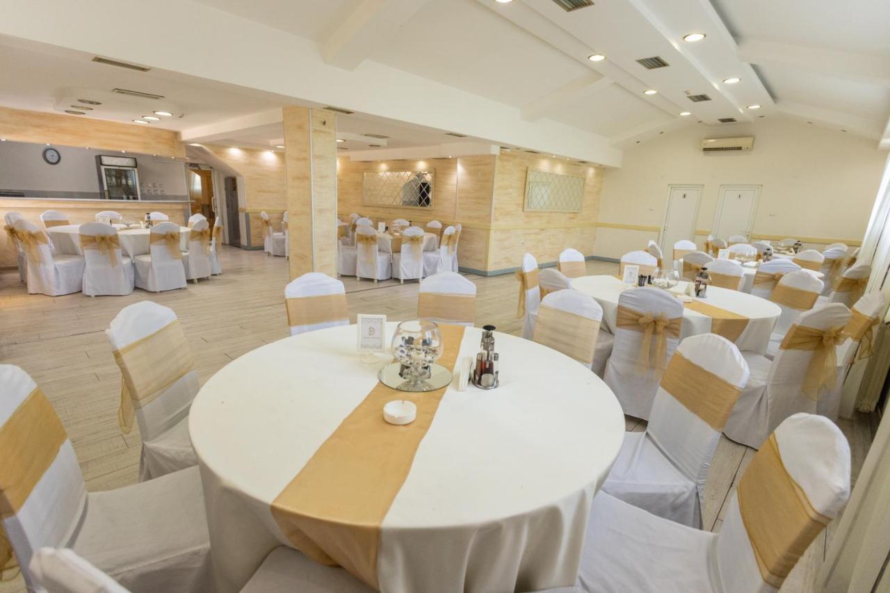 פירוט Hotel Dijana מראה חיצוני תמונה