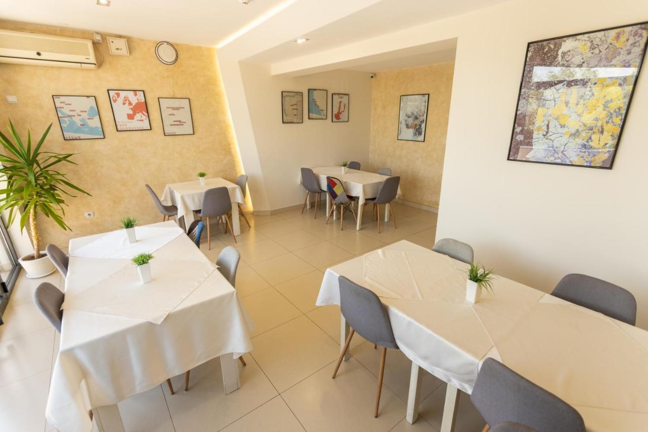 פירוט Hotel Dijana מראה חיצוני תמונה